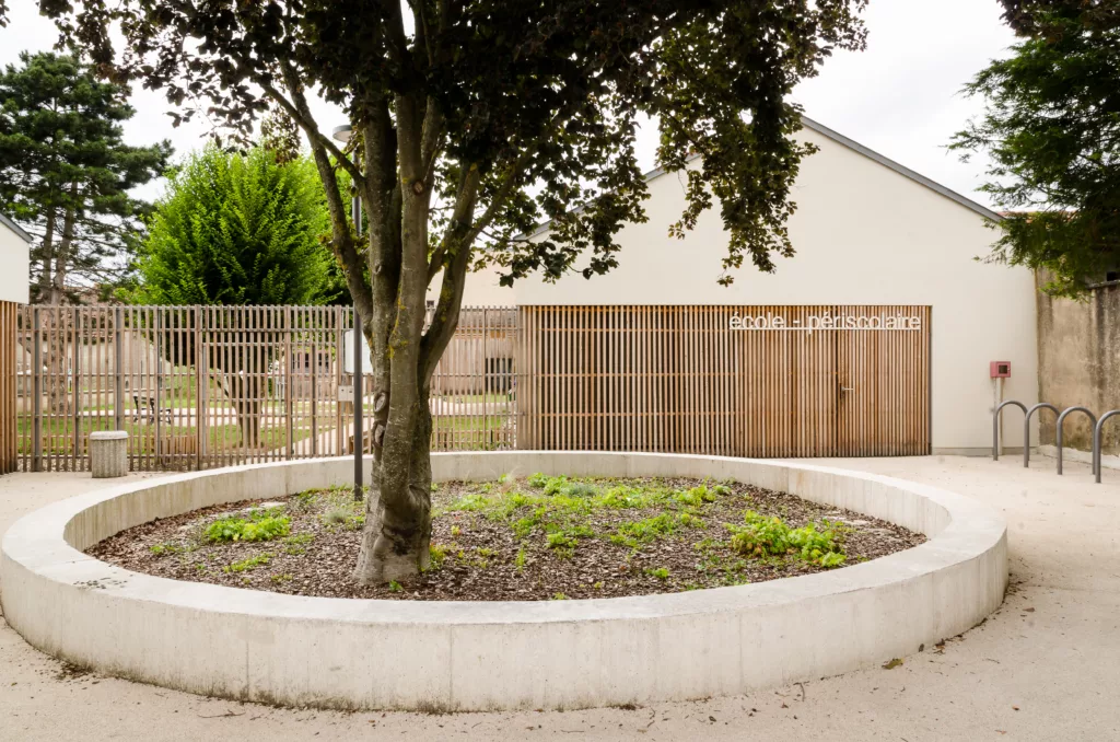 Ecole maternelle, accueil périscolaire et médiathèque