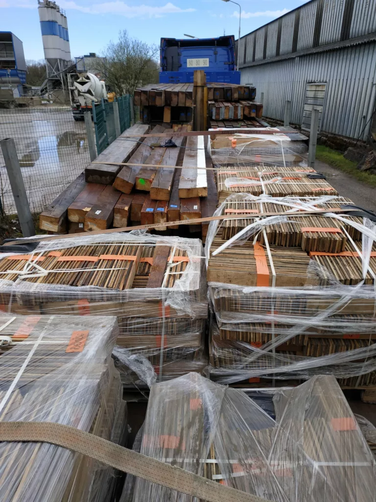 Construction d&rsquo;un préau et mise en accessibilité / école Jules Ferry