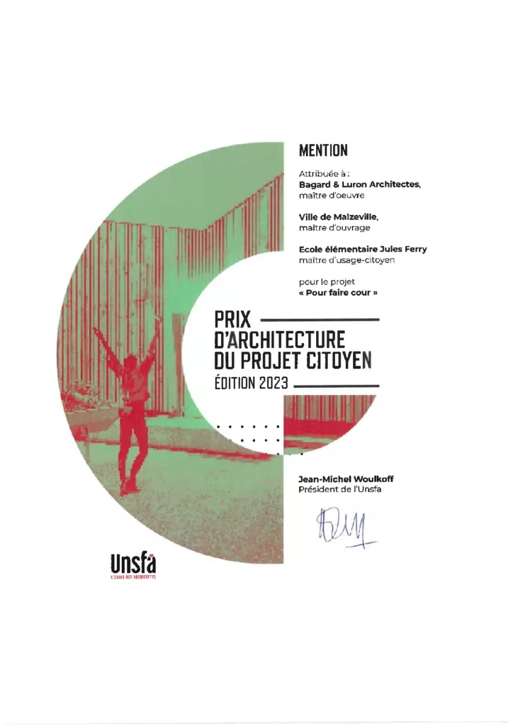 Construction d&rsquo;un préau et mise en accessibilité / école Jules Ferry