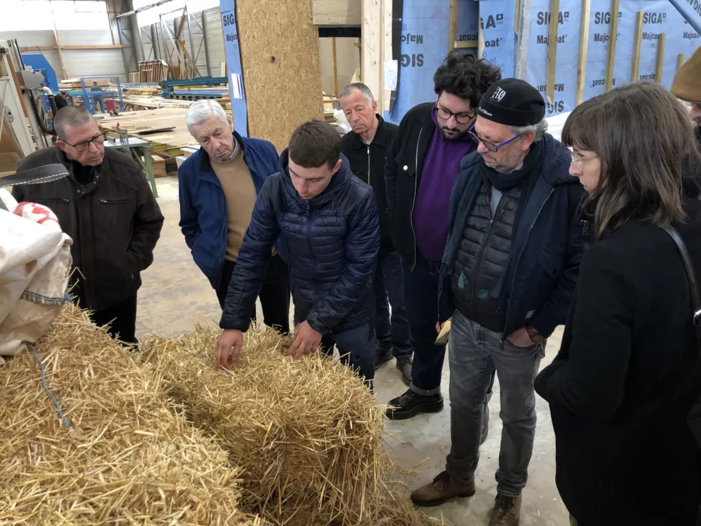 Salle multi-activités et bibliothèque Lasalamandre